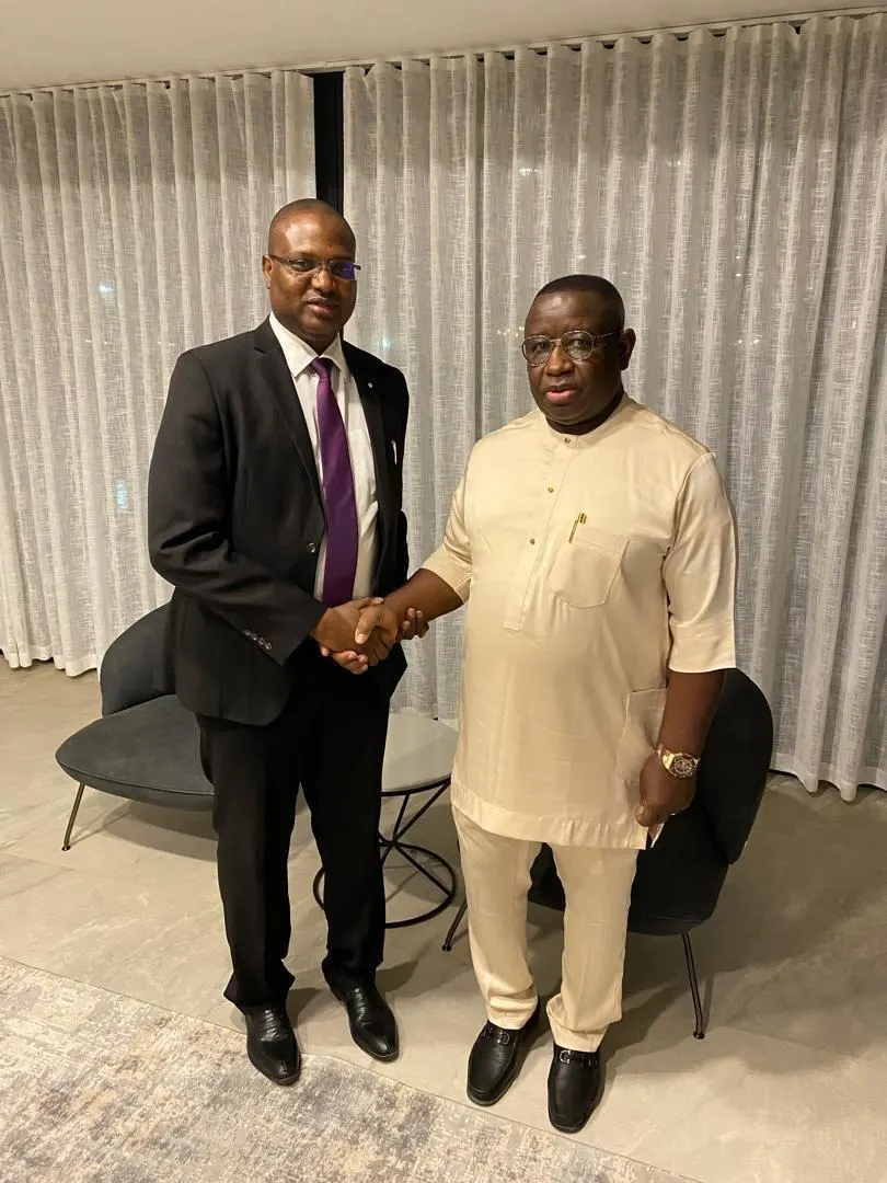 Photo avec le président de la république Maada Bio Sierra Leone